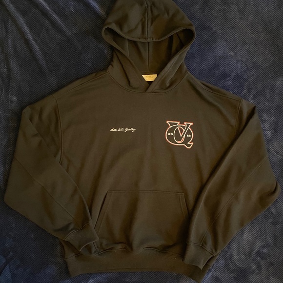 Vanquish Fitness Sweater and Shirt - Picture 1 of 6